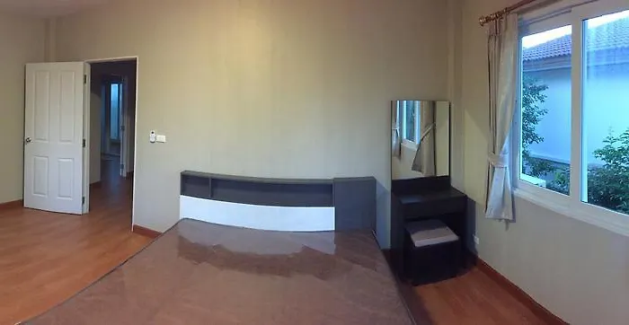 Detached House For Rent *